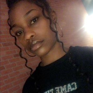 Meet your Posher, Briana